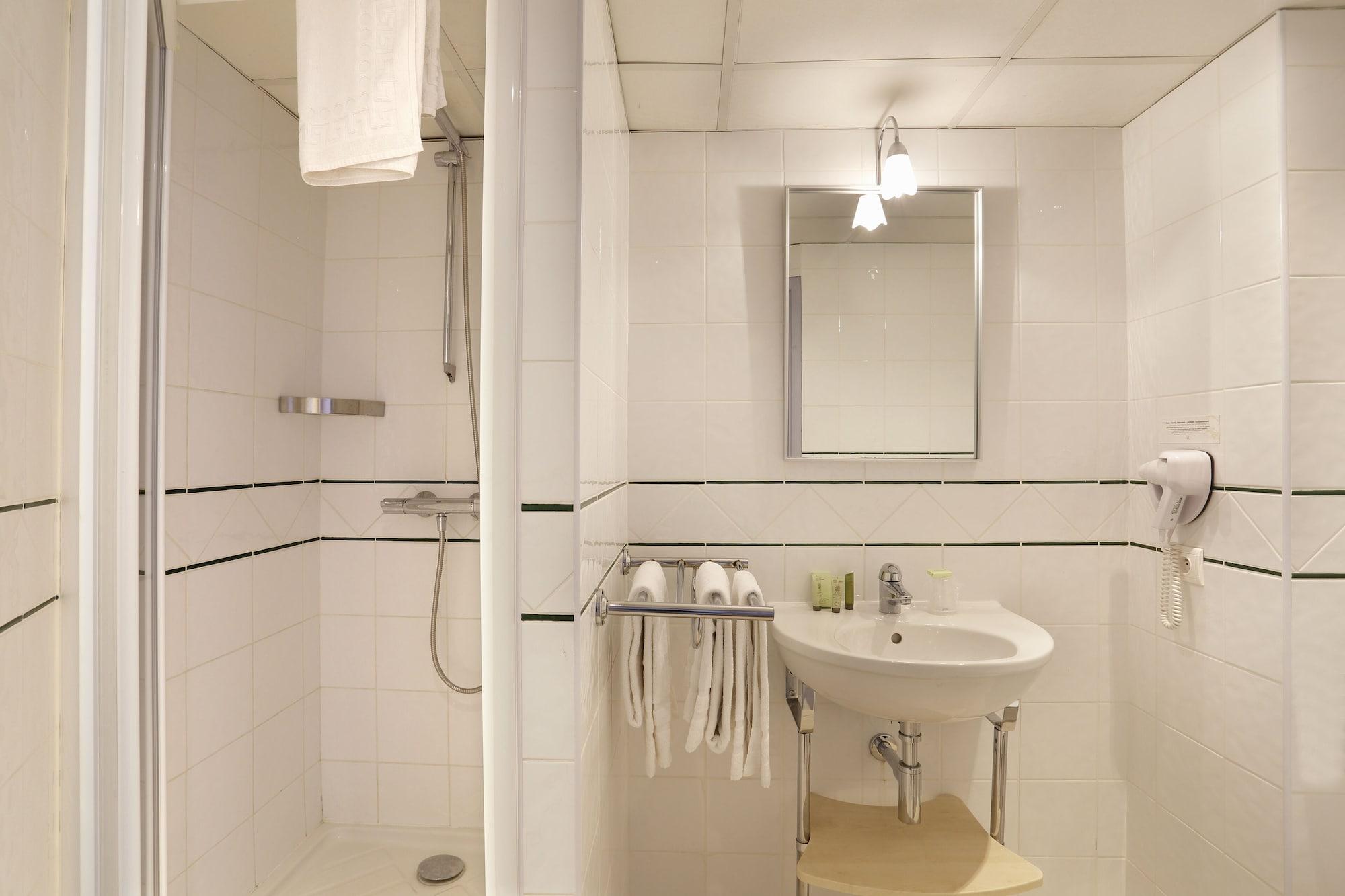 Hotel Le Roncevaux Pau