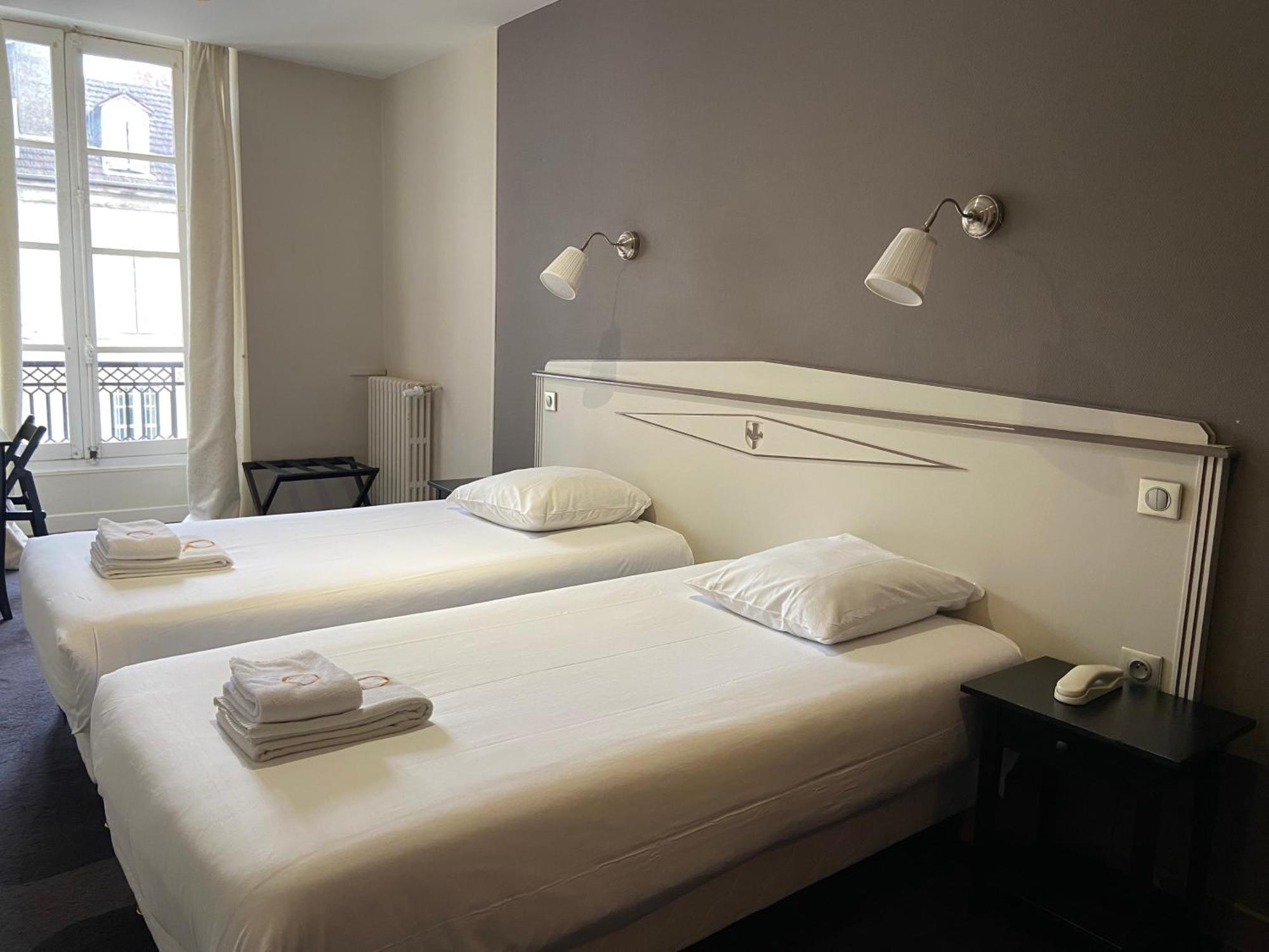 Le Roncevaux Hotel 3*