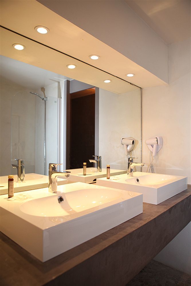 Hotel Le Roncevaux Pau
