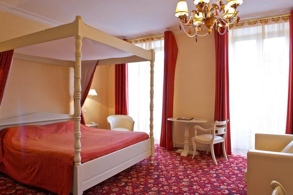 Le Roncevaux 3* Pau