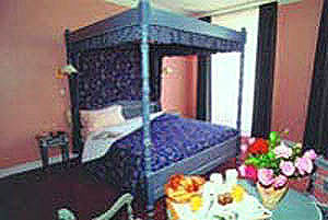 Le Roncevaux Hotel